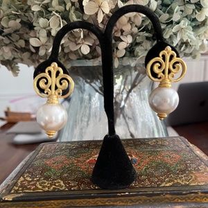 Vintage Ben Amun Clip-on Pearl Earrings